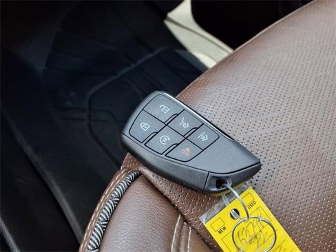 Used 2022 Chevrolet Tahoe High Country image 15