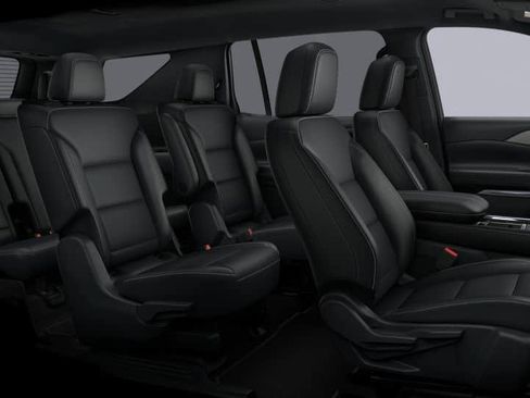 New 2027 Chevrolet Traverse LT w/ Driver Confidence Package FWD image 32