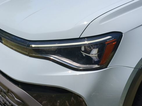 New 2026 Volkswagen Taos SE FWD image 6