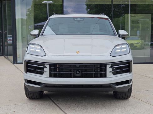 New 2026 Porsche Cayenne E-Hybrid AWD/4WD image 6