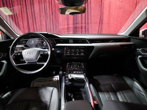 Used 2021 Audi e-tron Premium w/ Convenience Plus Package image 14