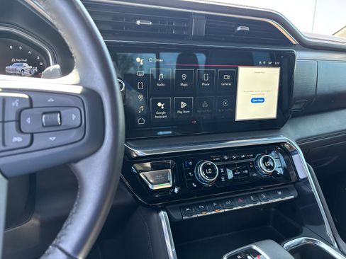 Used 2022 GMC Sierra 1500 Denali w/ Denali Reserve Package image 18