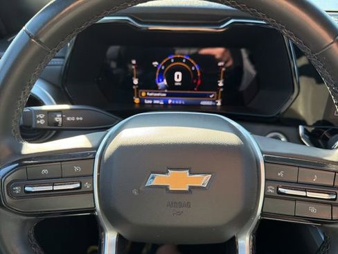 Used 2023 Chevrolet Colorado LT w/ LT Convenience Package II image 11