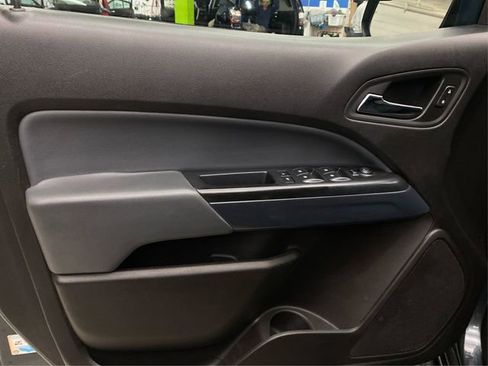 Used 2015 Chevrolet Colorado Z71 image 24