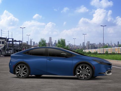 New 2026 Toyota Prius Plug-In Hybrid FWD image 15