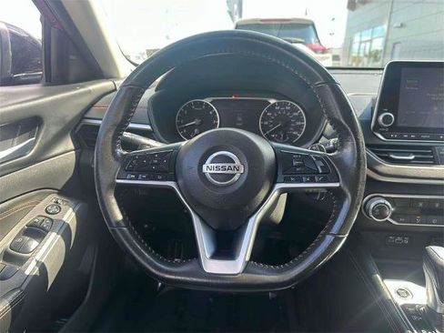 Certified 2022 Nissan Altima 2.5 SR image 14