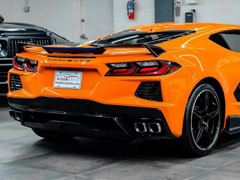 Used 2022 Chevrolet Corvette Stingray Premium Cpe w/ Z51 Performance Package image 13