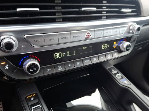 Used 2021 Kia Telluride SX w/ SX Prestige Package image 15