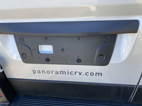 Used 2024 RAM ProMaster 3500 w/ Quick Order Package 22H SLT+ FWD image 9
