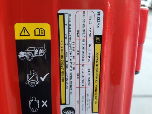 Certified 2022 Jeep Wrangler Unlimited Rubicon w/ LED Lighting Group image 30