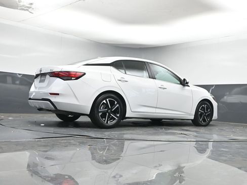 Used 2024 Nissan Sentra SV image 28