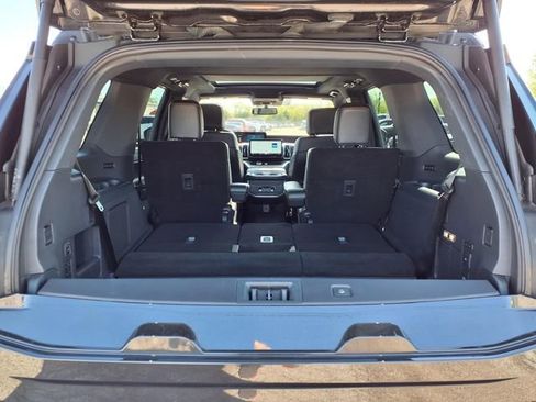 Used 2025 Ford Expedition Tremor AWD/4WD image 77