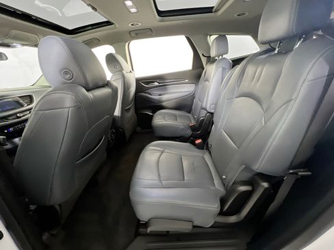 Used 2020 Buick Enclave Essence w/ Sound and Sites Package image 24