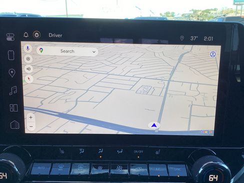 Used 2024 Chevrolet Colorado LT w/ LT Convenience Package II image 5