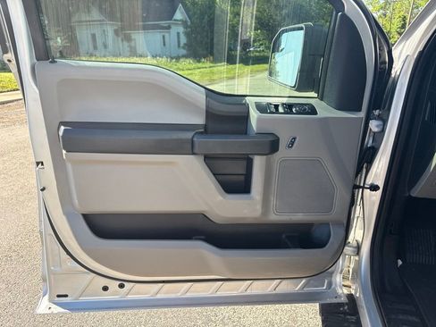 Used 2018 Ford F150 XL w/ Equipment Group 101A Mid AWD/4WD image 7