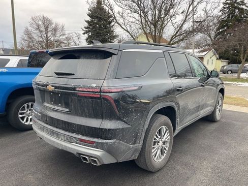 Certified 2025 Chevrolet Traverse LT image 3