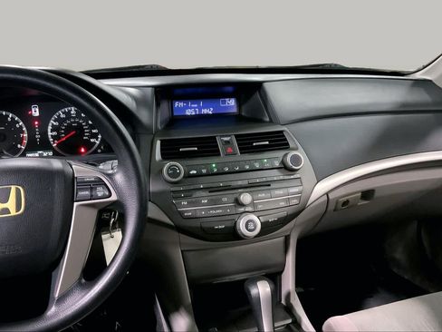 Used 2011 Honda Accord LX image 6
