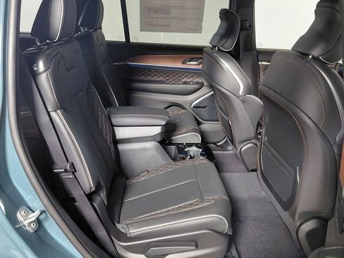 New 2026 Jeep Grand Cherokee L Summit AWD/4WD image 15