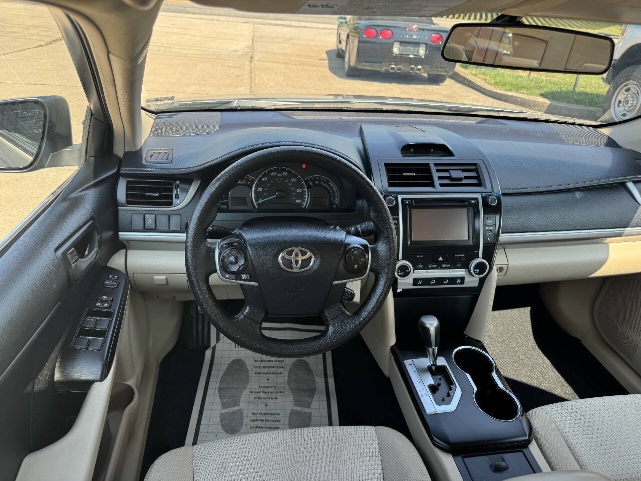 Used 2014 Toyota Camry LE FWD image 17