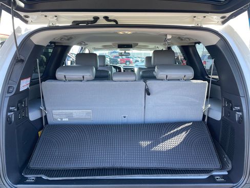 Used 2016 Toyota Sequoia Platinum image 15