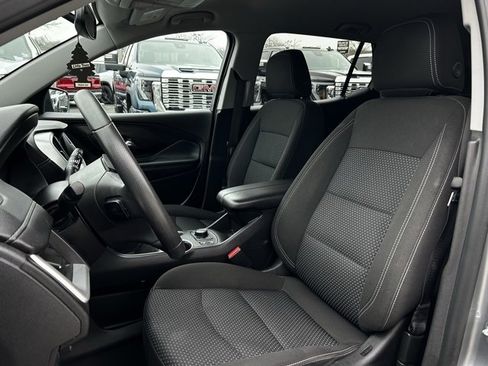 Used 2023 GMC Terrain SLE w/ Driver Convenience Package image 14