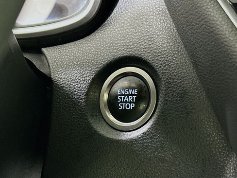 Used 2025 Toyota Corolla SE FWD image 20