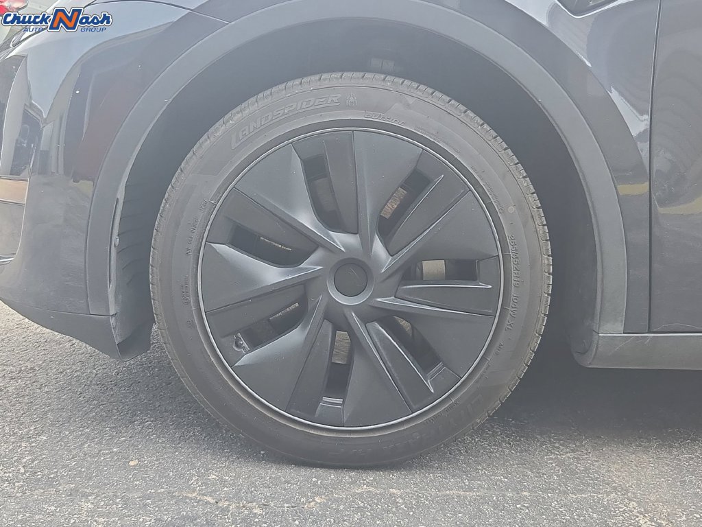 Used 2024 Tesla Model Y 2WD image 8
