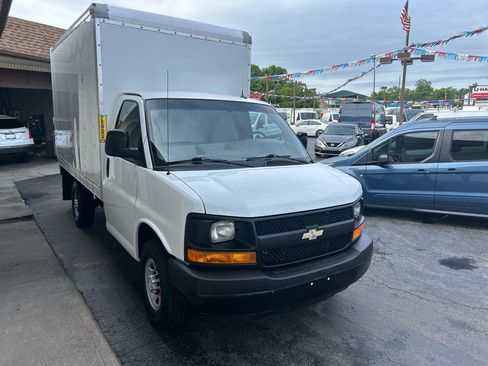 Used 2015 Chevrolet Express 3500 RWD image 7