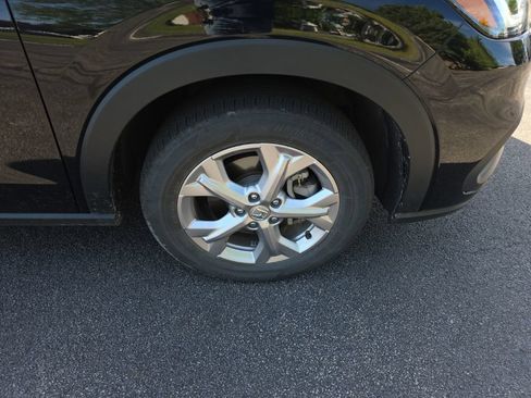 Used 2024 Honda HR-V LX image 9