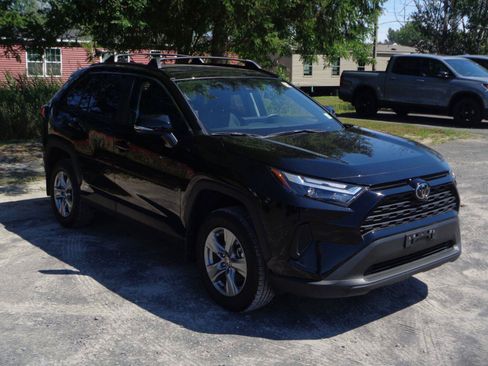Used 2025 Toyota RAV4 XLE w/ Convenience Package AWD/4WD image 3