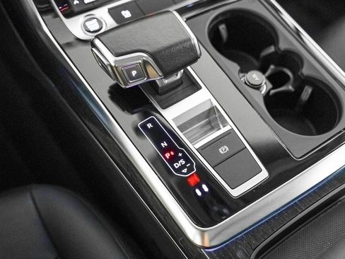 Used 2023 Audi Q7 2.0T Premium w/ Convenience Package image 18