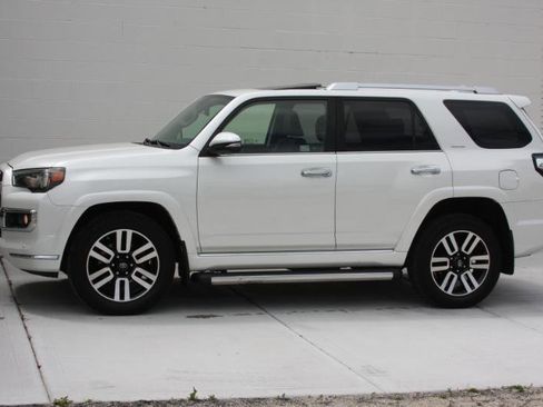 Used 2016 Toyota 4Runner Limited AWD/4WD image 16