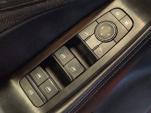 Used 2021 Nissan Rogue SV FWD image 27