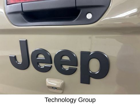 Used 2020 Jeep Gladiator Sport w/ Quick Order Package 24S AWD/4WD image 18