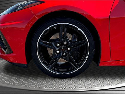 Used 2022 Chevrolet Corvette Stingray Coupe w/ 1LT RWD image 23