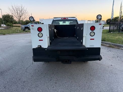 Used 2010 Chevrolet Silverado 3500 W/T w/ Snow Plow Prep Package image 10