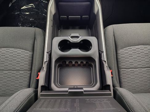 New 2026 RAM 2500 Big Horn AWD/4WD image 27