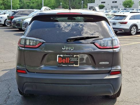 Used 2019 Jeep Cherokee Latitude Plus FWD image 12