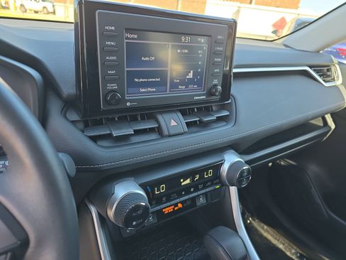 Used 2020 Toyota RAV4 XLE w/ Convenience Package AWD/4WD image 20