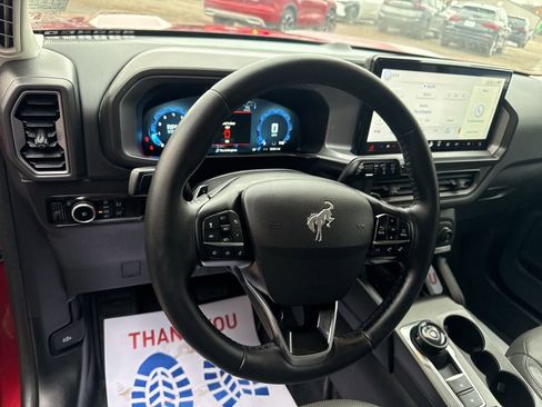 Used 2025 Ford Bronco Sport Badlands image 17