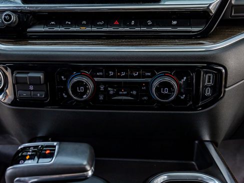 Used 2022 Chevrolet Silverado 1500 RST image 25