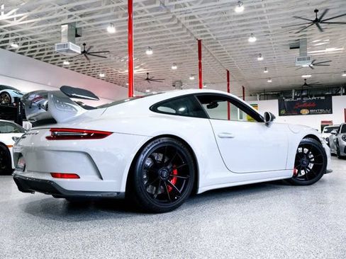 Used 2018 Porsche 911 GT3 w/ Sport Chrono Package RWD image 13
