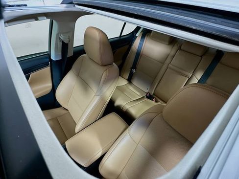 Used 2016 Lexus GS 200t image 15