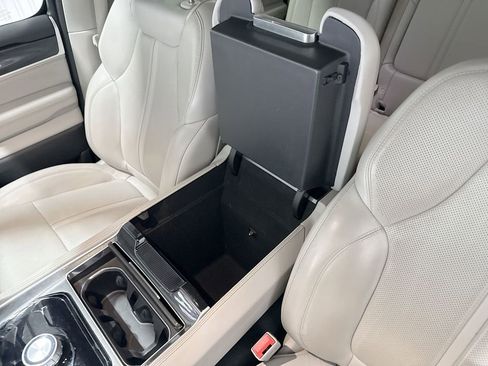 Used 2022 Jeep Wagoneer Series I image 36