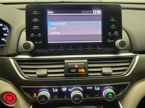 Used 2018 Honda Accord LX image 25