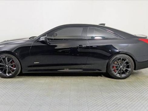 Used 2017 Cadillac ATS V w/ Luxury Package RWD image 3