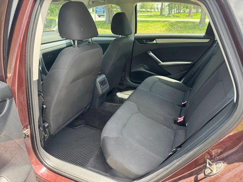 Used 2012 Volkswagen Passat 2.5 S FWD image 9