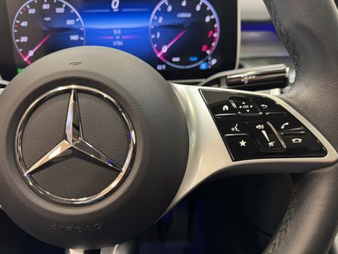 Used 2025 Mercedes-Benz C 300 Sedan image 19
