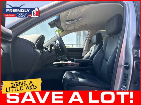 Used 2025 Genesis GV70 2.5T AWD/4WD image 12