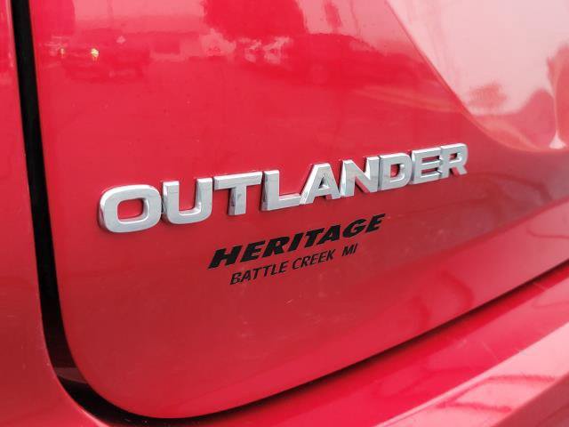Used 2024 Mitsubishi Outlander SE FWD image 33
